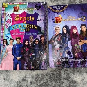 Disney Descendants Book Lot 2 GREAT CONDITION